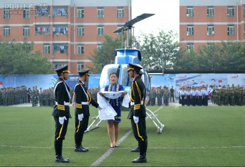 �ɶ�һ��У�߹��ѧ���� ֱ��������