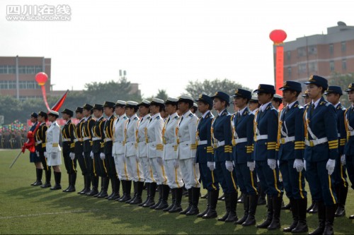 �ɶ�һ��У�߹��ѧ���� ֱ��������