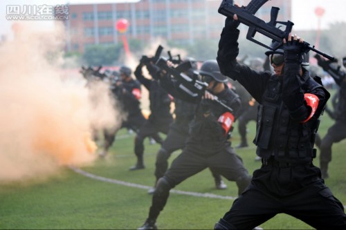 �ɶ�һ��У�߹��ѧ���� ֱ��������