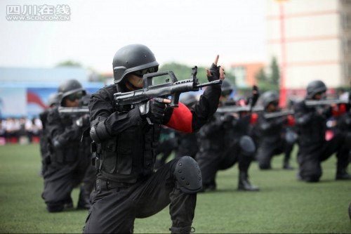 �ɶ�һ��У�߹��ѧ���� ֱ��������