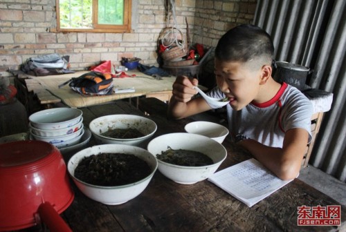 13�ꡰ�ڻ�������ÿ�ܶ��н�30������ѧ