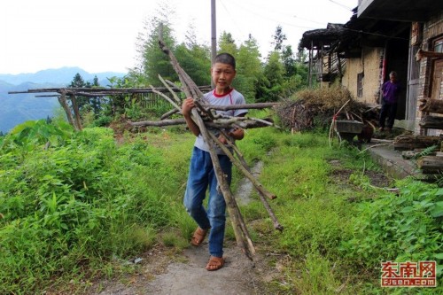 13�ꡰ�ڻ�������ÿ�ܶ��н�30������ѧ