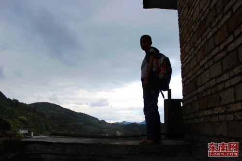 13�ꡰ�ڻ�������ÿ�ܶ��н�30������ѧ