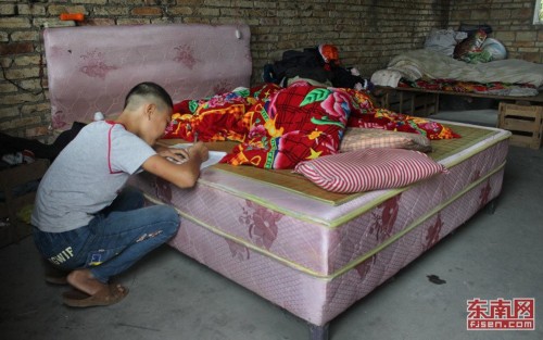 13�ꡰ�ڻ�������ÿ�ܶ��н�30������ѧ