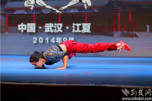 �й���������������Ů��ѧ���伡������