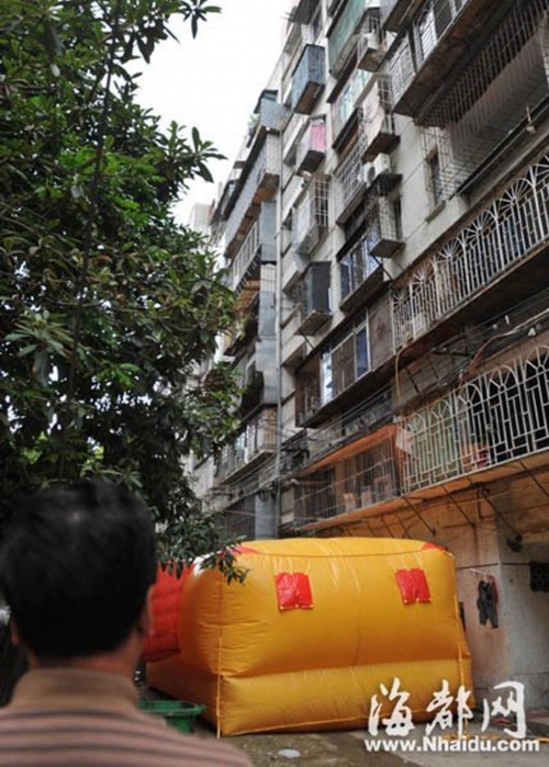 С��ֵ�����̨����н�� �ϰ��ֳ���Ǯ����