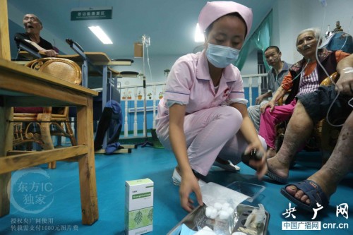 ��Ӱ�˼䣺����մ�������ġ�95�󡱻�ʿ