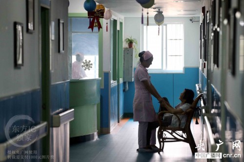 ��Ӱ�˼䣺����մ�������ġ�95�󡱻�ʿ