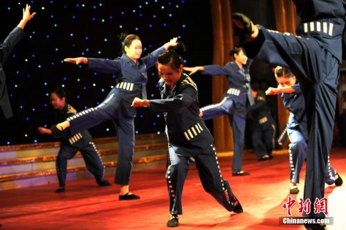 ����Ů���ǽ�ﳪ������������