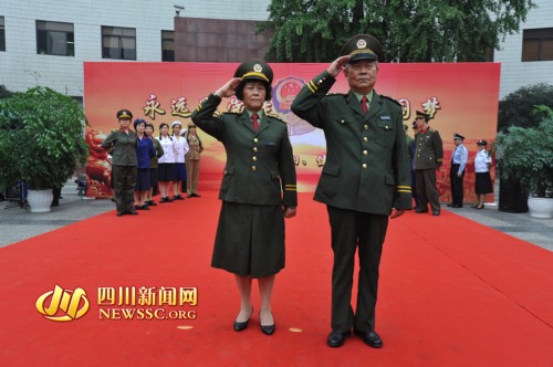 ����T̨��չʾ��������8�׾���