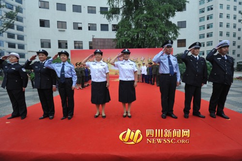 ����T̨��չʾ��������8�׾���