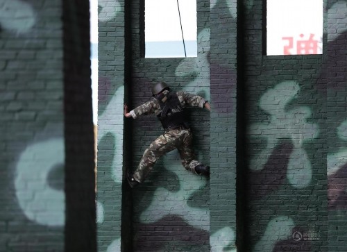 ���壺600��ս��Ӣ�۷�Ծ� ��սAPEC