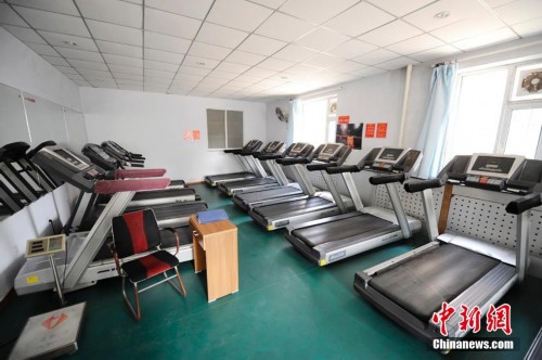 440��Ů�������ǣ����Ը�����������󿴳���Ӱ