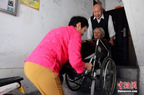 82����Ӻ�����102����ĸ��