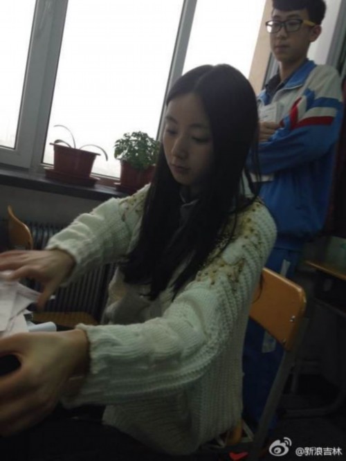 吉林女<em>教师</em>被赞最美生物<em>老师 上课</em>无一男生睡