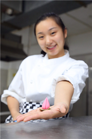 最美面点教师清纯如邻家女 学生纷纷来蹭课