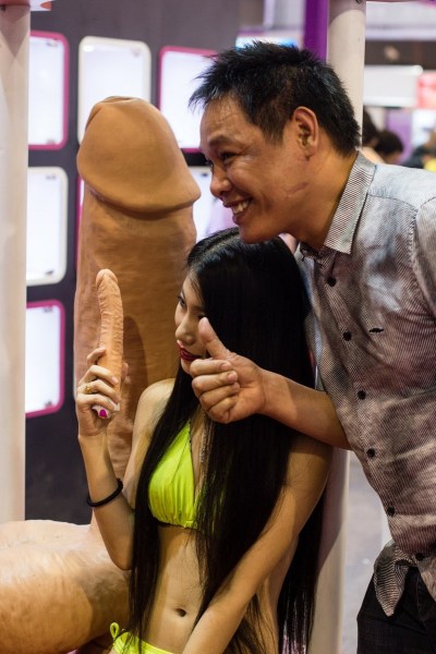 �������Ļ��ڿ�Ļ�˳���ӿ