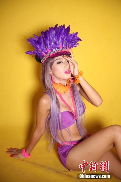 Ů��ѧ��¡�زμ���ģ����