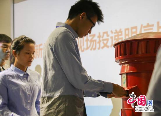 �ж���������ѧ���Թ��ϵ�����Ƭ����ж�֮��