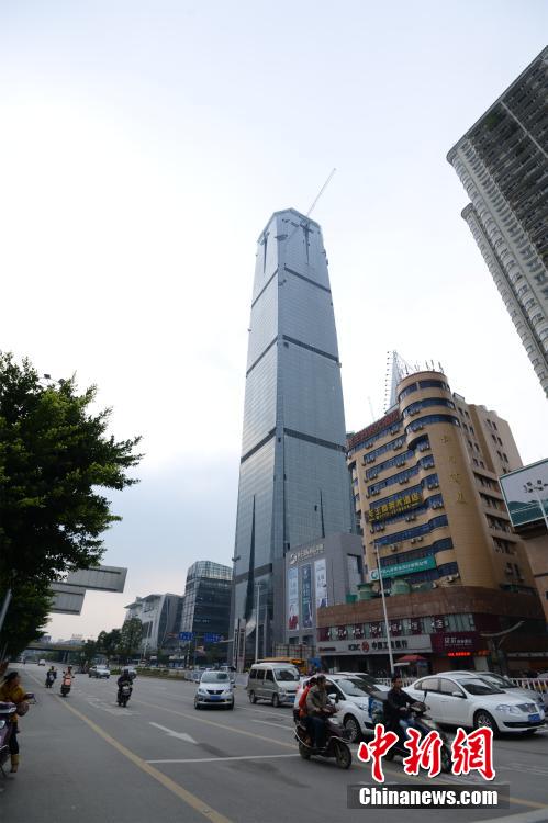 �ܸ�303�ס����ϵ�һ��¥������������