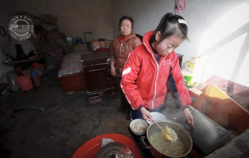 16�굥��Ů����äĸ��ѧ