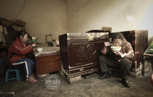 16�굥��Ů����äĸ��ѧ