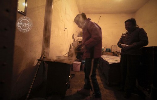 16�굥��Ů����äĸ��ѧ