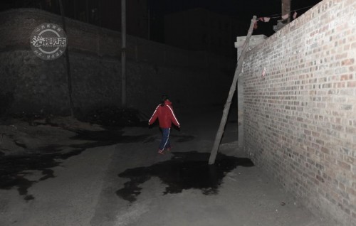 16�굥��Ů����äĸ��ѧ