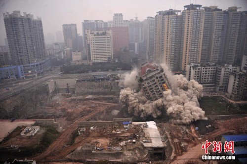 ����ɹ�����һ��¥ ����׳��