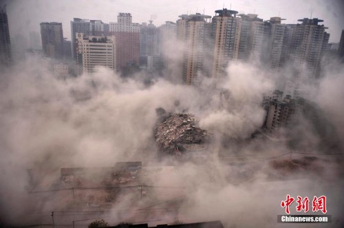 ����ɹ�����һ��¥ ����׳��