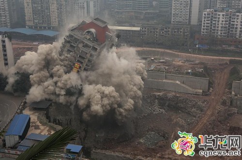 ����ɹ�����һ��¥ ����׳��