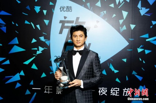 全视频之夜EXO成大赢家 连唱三曲受追捧