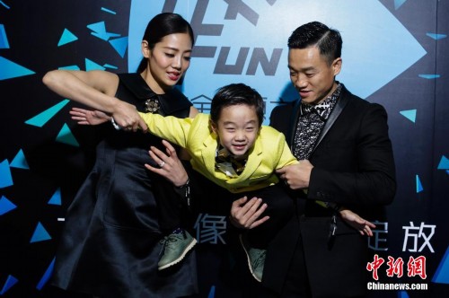 全视频之夜EXO成大赢家 连唱三曲受追捧