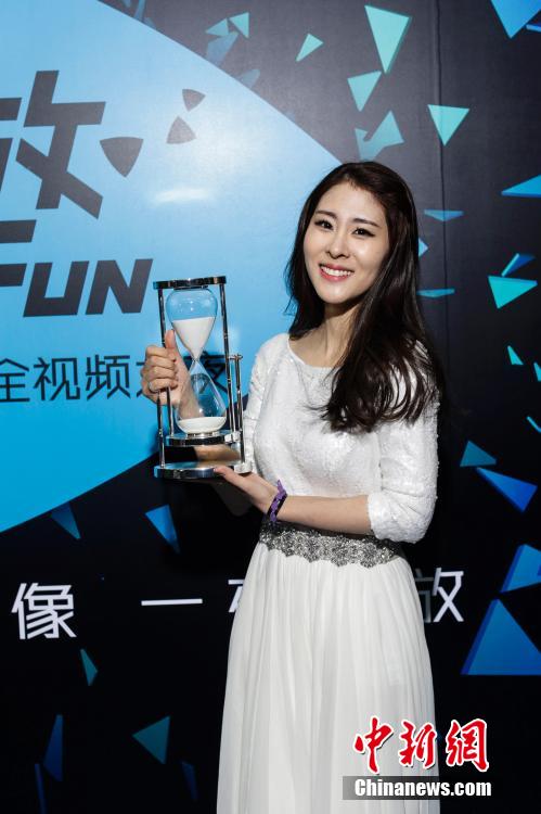 全视频之夜EXO成大赢家 连唱三曲受追捧