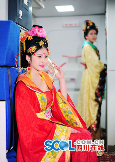 �ս�Cosplay������� ��ƴ��װ��Ž�����