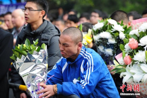 ����Ҧ������������ʽ���� ���Ժ����ͱ�