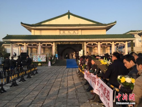 ����Ҧ������������ʽ���� ���Ժ����ͱ�