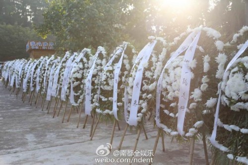 ����Ҧ������������ʽ���� ���Ժ����ͱ�