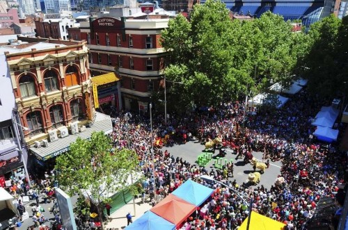 һ���������������˽ֵ���Ƭ