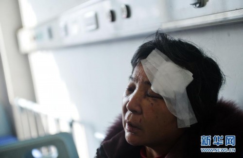 沈阳老太商场被暴打后 医院自费接受治疗