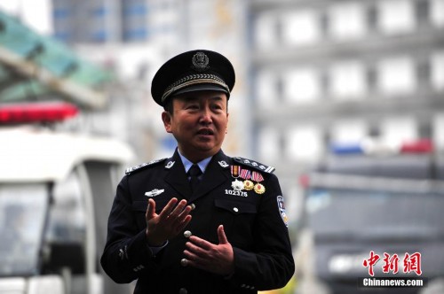 ��ͼƬ���¡��������Ƶ����һ�ഺ�˸�