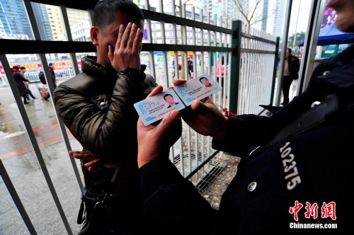 ��ͼƬ���¡��������Ƶ����һ�ഺ�˸�