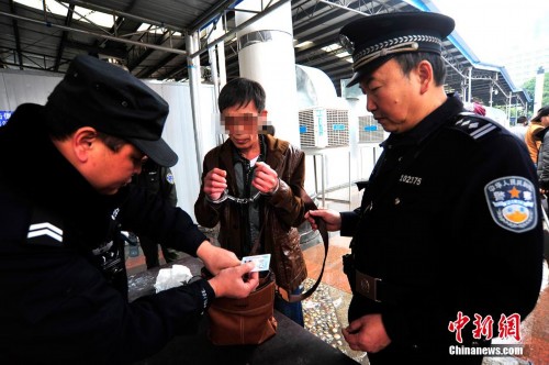 ��ͼƬ���¡��������Ƶ����һ�ഺ�˸�