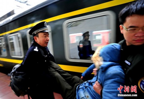 ��ͼƬ���¡��������Ƶ����һ�ഺ�˸�