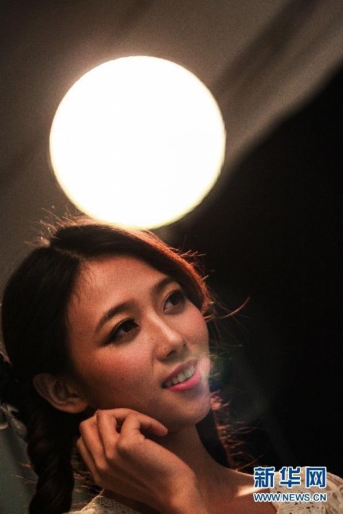 ��ѧ����Ů�ɵ��ճ� ���칤������ѧϰ