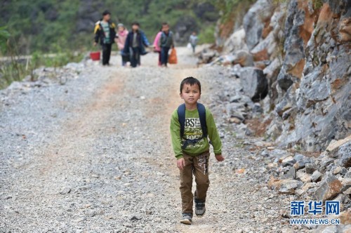 ͼƬ���£���𡰴�ͨ�̡���Ū��Сѧ