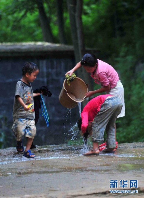 ͼƬ���£���𡰴�ͨ�̡���Ū��Сѧ