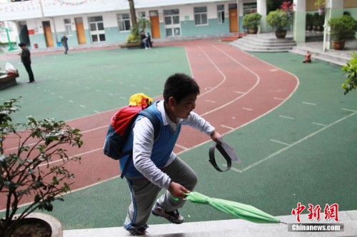 ͼƬ���£���ִ��У������һ��