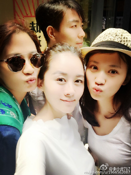 ������Ů����ɹ�٤�� ����װ�㺹����