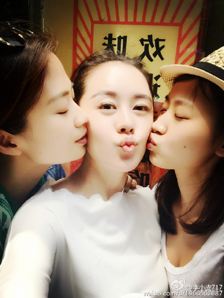 ������Ů����ɹ�٤�� ����װ�㺹����